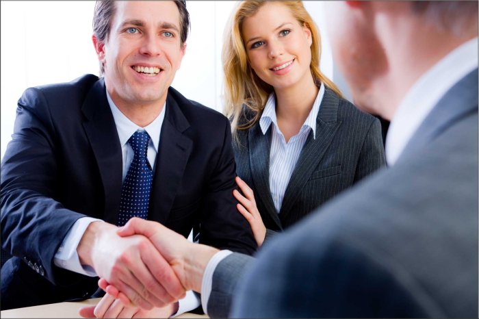 383201-curros-y-asociados-abogados-tratos-